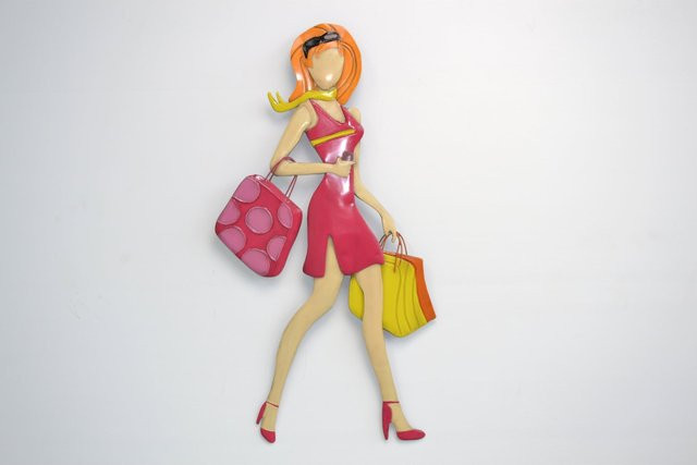 Wanddekoration Chantal Shopping Lady in Multicolour aus Metall - Bild 1