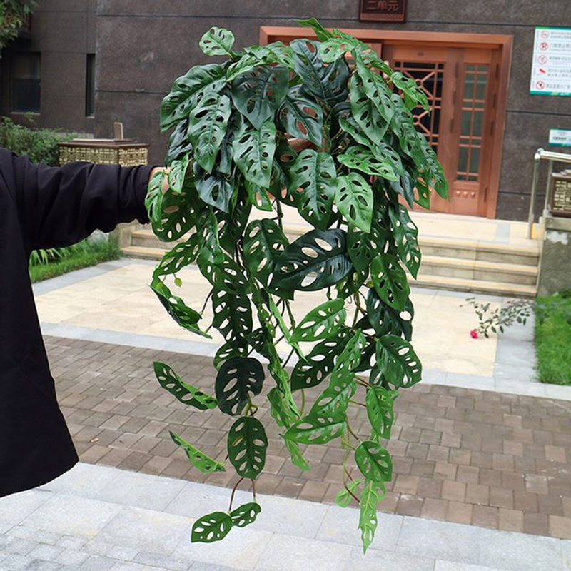 Künstliche hängende Reben von Kmitang in Grün mit Monstera-Blättern und Rattan-Elementen, Höhe: 76 cm - Bild 1