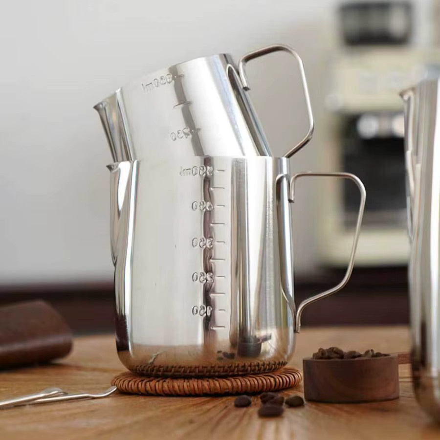 Milchkännchen aus Edelstahl von BAIJL zum Aufschäumen von Milch für Kaffee und Latte, Silber, 350 ml / 600 ml / 900 ml - Bild 2