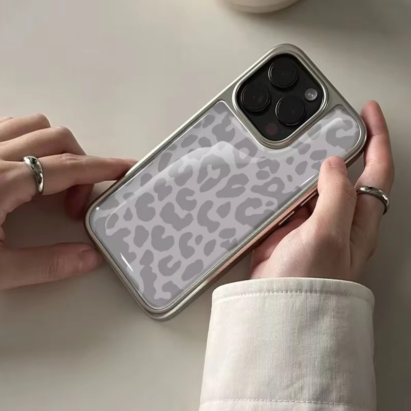 DecoPhone Stoßfeste Hydrogel-Handyhülle mit Leopardenmuster und silbernem Rand in Grau für iPhone 17, 16, 15 und 14 Pro Max - Bild 4