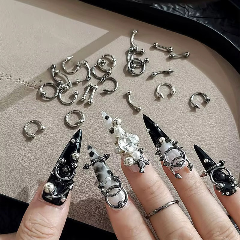 HNKMP Nageldeko Metall Nail Art Charms, 30/60 Stück, 3D Punk Stil, Schwarz Weiß - Bild 4