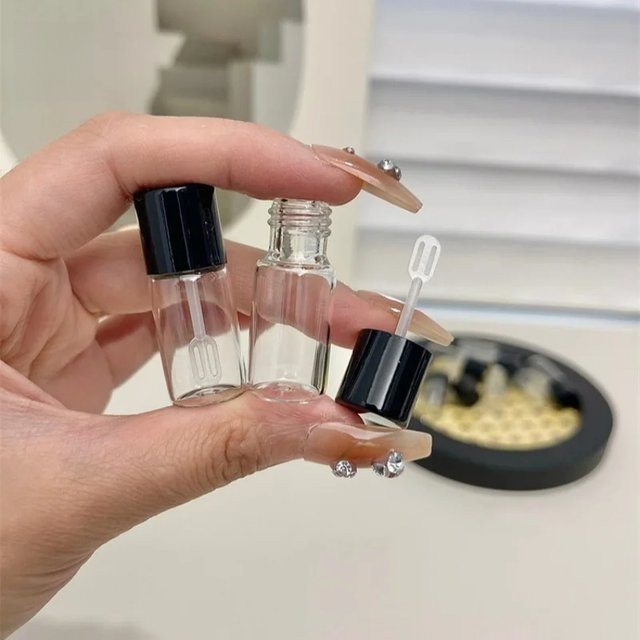 Nachfüllbare Mini-Flaschen für flüssige Foundation, 4 ml - Bild 1