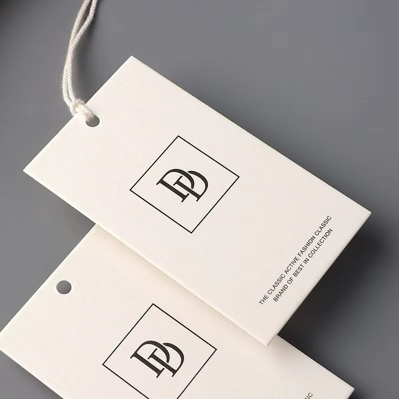 200 Stück individuelle Hangtags mit personalisiertem Logo und Markennamen, weißes Papier, Kleidungsetiketten, B/H: 5 x 9 cm - Bild 1