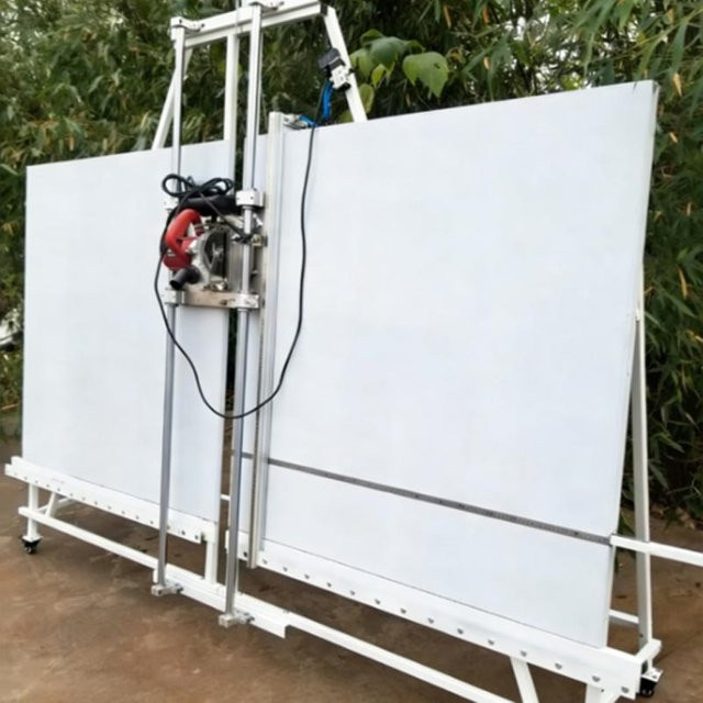 CNC Vertikale Panel Säge Maschine für präzises Holzschneiden und Nuten in Silber - Bild 1