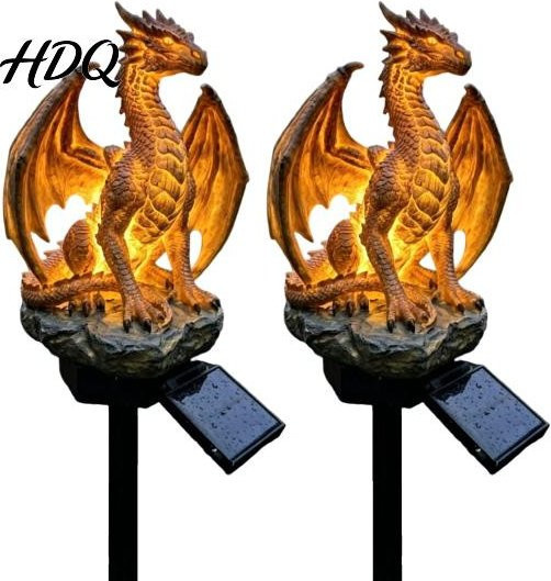 HOMEKA Solar Gartenleuchte Drache und Gorilla Skulptur im gotischen Fantasy-Stil aus Harz und Metall, 2er-Set, Gold/Messing und Braun - Bild 1