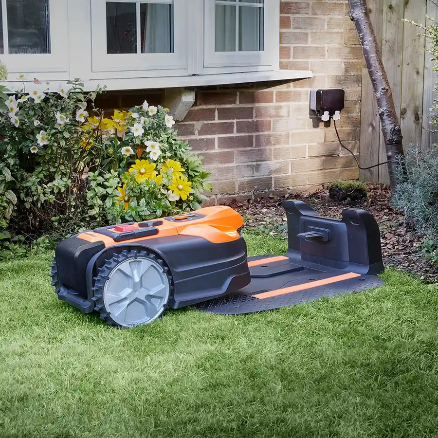 LawnMaster Mähroboter AMD18i-800 Plus mit App und Kamera in Orange mit 24V Akku - Bild 4