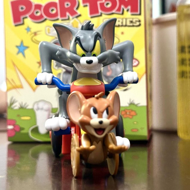 52toys Tom Plus Jerry Disney Blind Box Mystery Figur, ab 14 Jahren - Bild 1