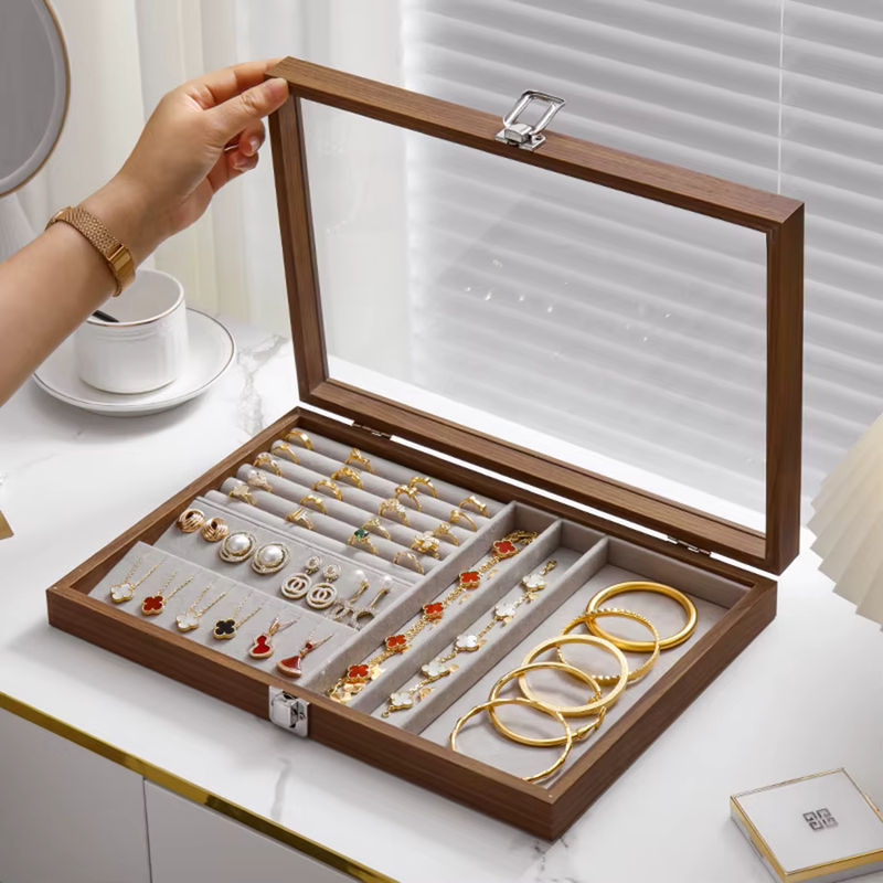 Vintage Schmuckbox aus Holz in Braun oder Beige als staubdichte Vitrine für Ringe, Halsketten, Ohrringe und Armbänder - Bild 3