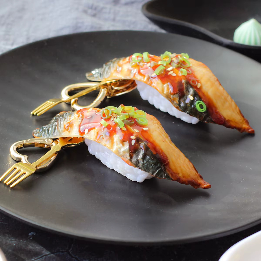 Simuliertes Sushi-Modell Ornament als Lachs-Schlüsselanhänger in Multicolour aus Kunststoff - Bild 1