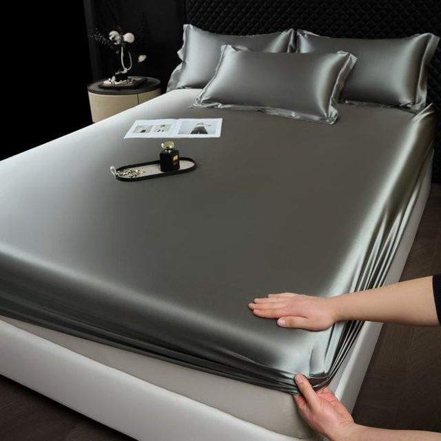 Warmth Home Spannbettlaken aus Satin in Grau mit Gummizug, H x B x T: 25 x 100 x 200 cm, 140 x 200 cm oder 160 x 200 cm - Bild 1