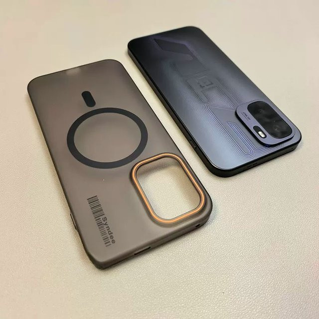 Magnetische Schutzhülle für OnePlus Ace 6T 6 Turbo 6 in Transparent Mattiert mit PC-Material - Bild 1