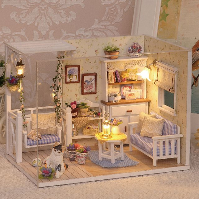 Battoom DIY Kätzchen Mini Puppenhaus Set aus Holz mit Möbeln und Werkzeug in Mehrfarbig - Bild 1