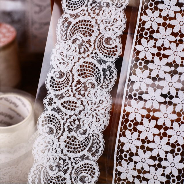 Weißes Washi-Tape mit elegantem Spitzenmuster für Scrapbooking und DIY-Projekte, 1 Rolle, B: 2 cm, L: 200 cm - Bild 1