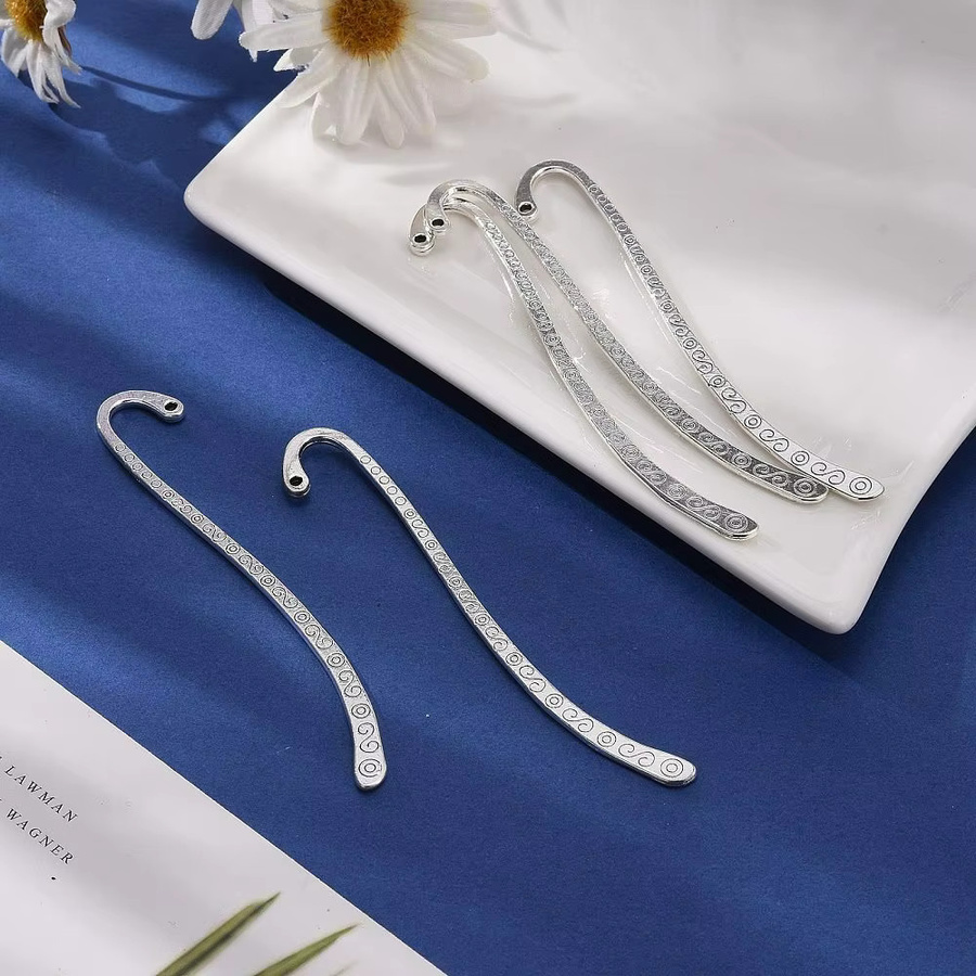 10 Stück Lesezeichen aus Metall in Silber, bleifrei und cadmiumfrei, B: 8,4 cm, T: 0,4 cm, H: 0,2 cm mit 2 mm Loch - Bild 2