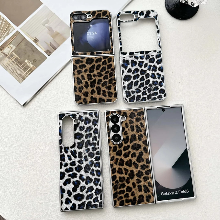Samsung Luxus-Handyhülle mit Leopardenmuster und silbernem Rand aus SLE-Leder für Samsung Galaxy Z Fold 7, 6, 5, 4, 3 in Weiß und Multicolour - Bild 2