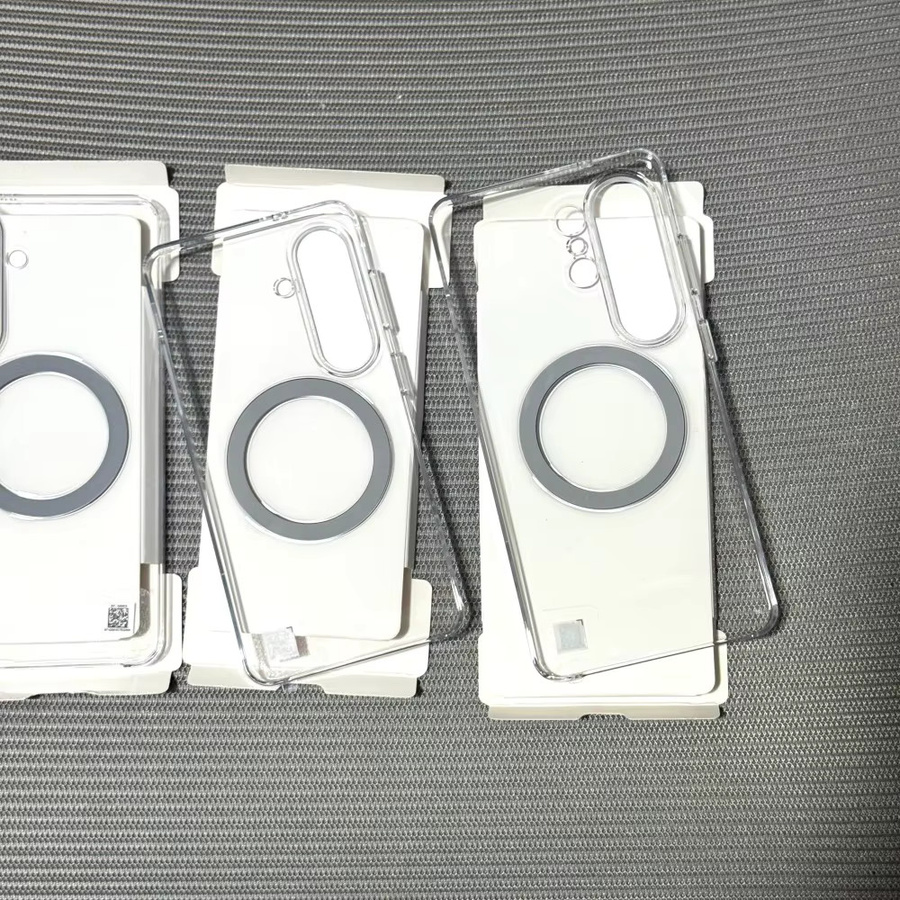 Transparente Samsung Schutzhülle für Galaxy S26 Ultra und S26 Plus mit MagSafe für magnetisches kabelloses Laden - Bild 4