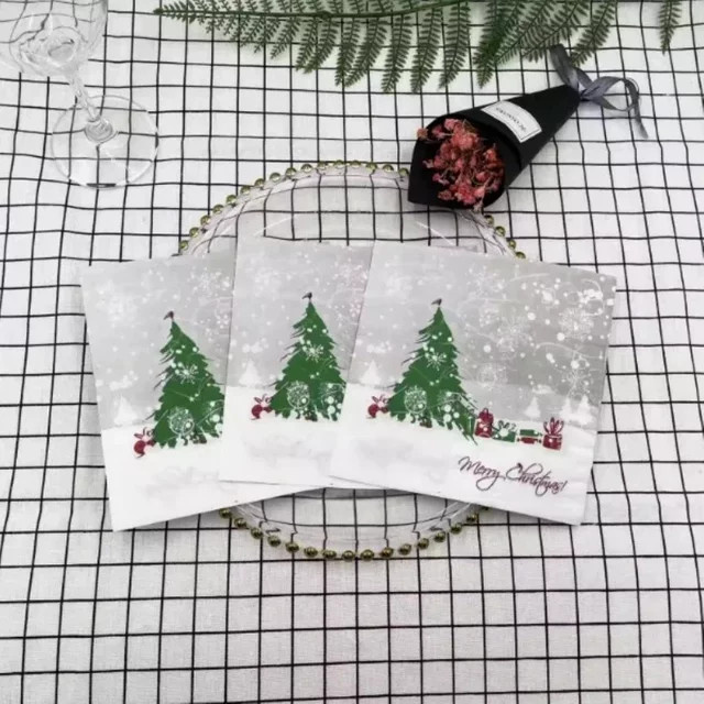 GUANYAO Weihnachtsservietten mit buntem Christbaum-Design aus Papier für deine Weihnachtsfeier und Restaurant-Dekoration - Bild 1