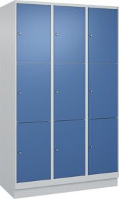 C+P Schließfachschrank Classic PLUS mit Sockel, 3 Abteile, Farbe: Grau und Blau (oberes Fach Front RAL 5023 Fernblau), B/T/H: 120 x 50 x 195 cm - Bild 1