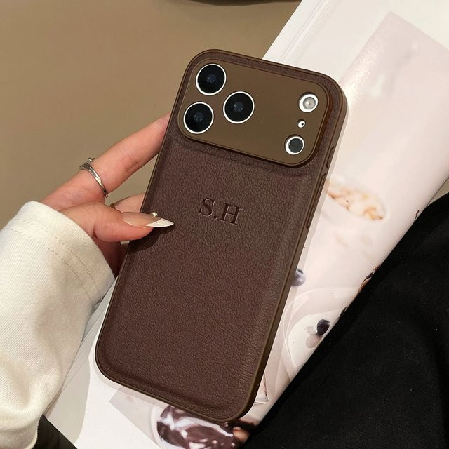 Personalisierte Luxus-Handyhülle aus Kunstleder mit individuellem Namen für Apple iPhone 17 16 15 14 13 Pro Max Plus Air in Braun - Bild 1