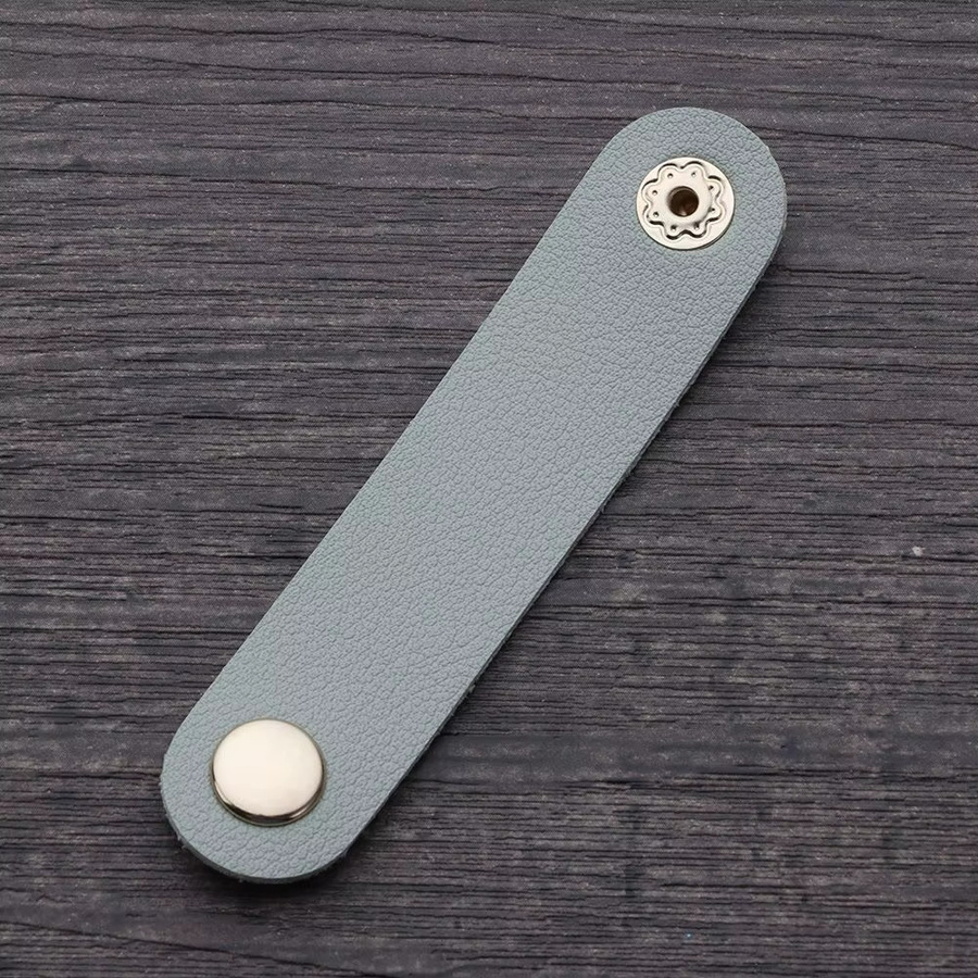 Leder Kabelwickler in Braun als Kabelorganizer und Zubehör für Kopfhörer und Ladegeräte - Bild 2