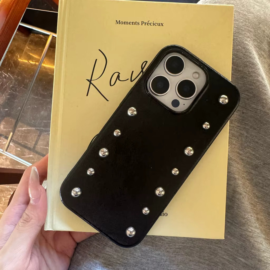 OLPAY Leder-Handyhülle mit Metallnieten und Perlen für iPhone 17, 16, 15, 14 Pro Max, 13 in Schwarz - Bild 4