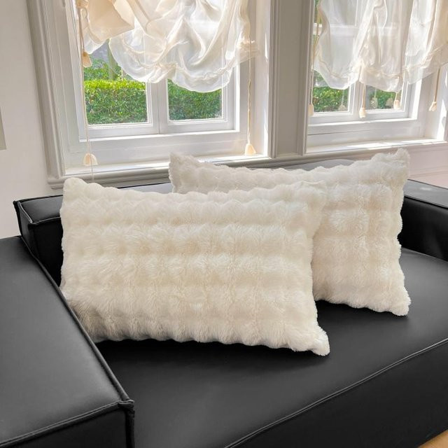 2er-Set Kaninchen Plüsch Kissenbezüge von ZHENXISHUSHIMOXI in Grau und Weiß, weich und flauschig mit langem Haar, B/H: 48 x 74 cm - Bild 1