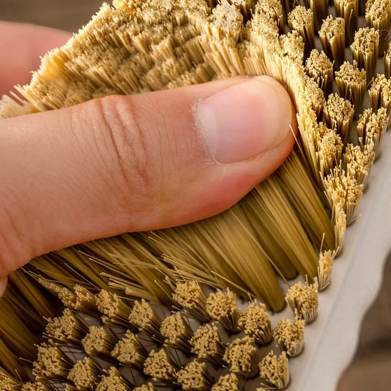 Multifunktionale onneso Schuhwaschbürste und Wäschebürste mit Kunststoffborsten zur schonenden Reinigung von Kleidung und Schuhen - Bild 3