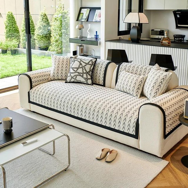 Rutschfester Chenille Sofabezug mit V-förmigem Streifen-Design in Weiß, 70 x 70 cm - Bild 1