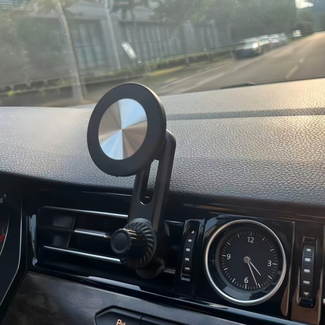 WeZX MagSafe Auto-Handyhalterung mit starkem Magnetismus und Metall-Haken in Schwarz - Bild 1