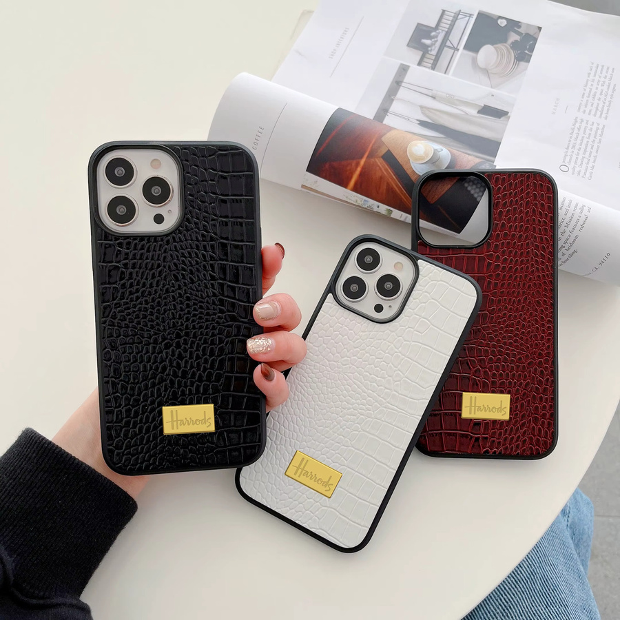 Luxuriöse iPhone Handyhülle aus PU-Leder mit Metall-Buchstaben und stoßfester Rückseite für Apple iPhone 17 16 15 14 13 12 Pro Max - Bild 2