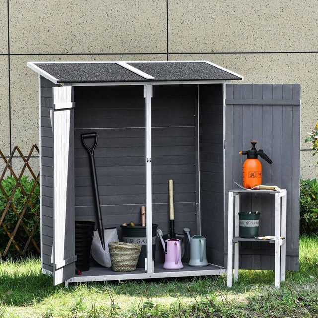 Outsunny Gartenschrank aus Tannenholz mit 2 Türen und Asphaltdach in Grau und Weiß, B/T/H: 139 x 75 x 160 cm - Bild 3