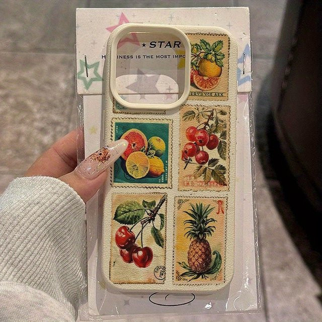 Apple iPhone Handyhülle mit Retro-Litschi-Fruchtstempel-Puzzle-Muster in Beige und Multicolour für iPhone 17, 16, 15 Pro, Max und Plus - Bild 1