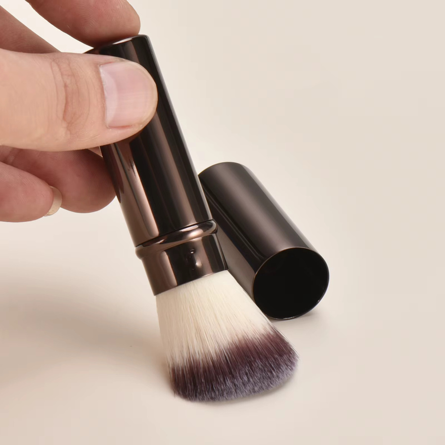 Make-up-Pinsel aus Metall für Puder, Rouge, Foundation und Konturierung - Bild 6