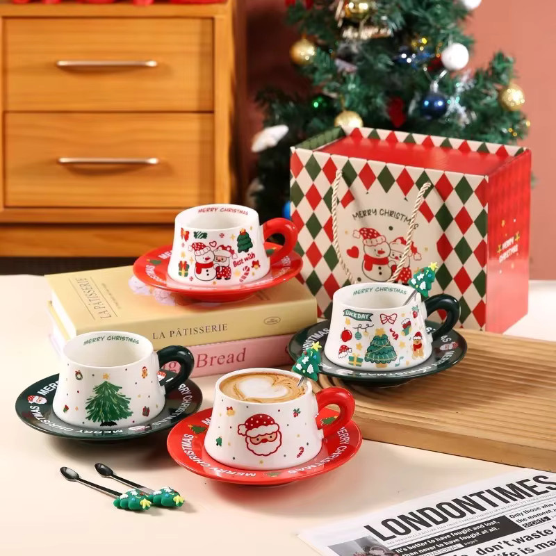 YUZI Weihnachtliches Keramik Set aus Tasse und Teller mit Santa Claus Motiv - Bild 2