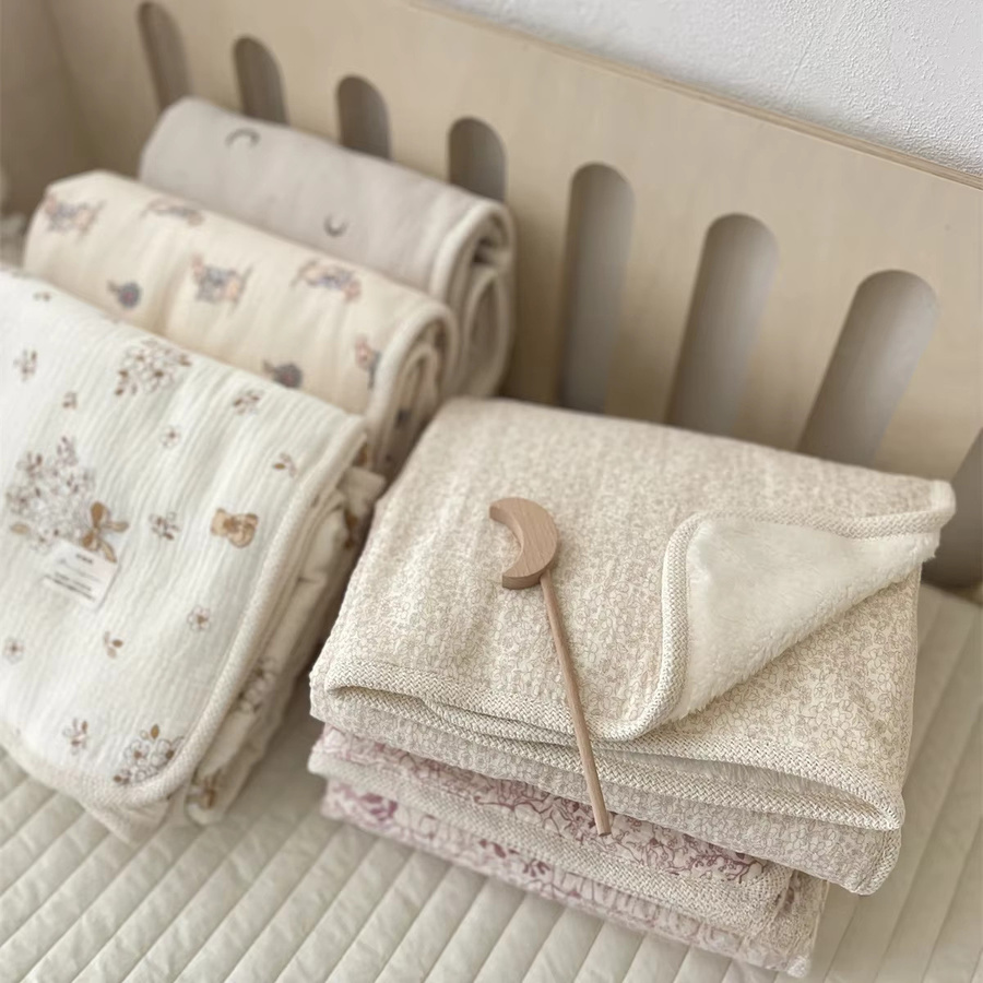 DANIVIVI Baby Decke aus Fleece und Baumwolle in Beige für Neugeborene - Bild 1