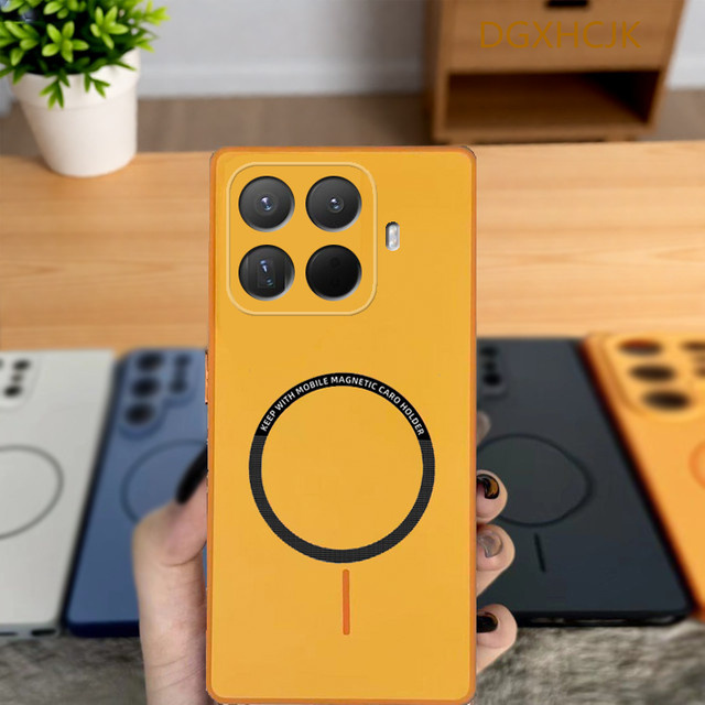 Stoßfeste magnetische Silikon-Handyhülle für Xiaomi 15T Pro und Mi 15T in Orange und Braun - Bild 1