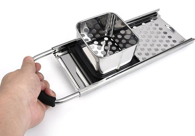 Kesoto Spätzlehobel aus Edelstahl in Silber - Bild 1