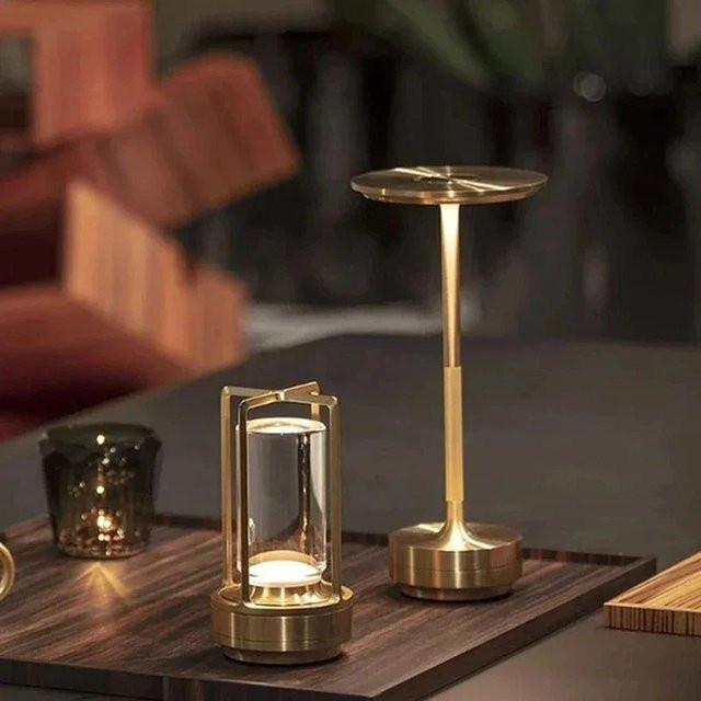 HPH LED Tischleuchte mit Touch-Sensor, dimmbar, kabellose Akku-Nachtlampe aus Metall und Glas in Gold/Messing, modern und transparent - Bild 1