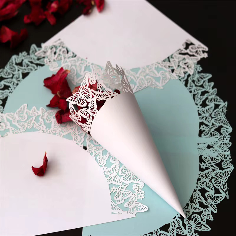 Papierkegel mit Schmetterlings- und Spitzen-Design in Pink und Weiß für Hochzeiten, Valentinstag und als Konfetti- oder Blumenverpackung - Bild 3