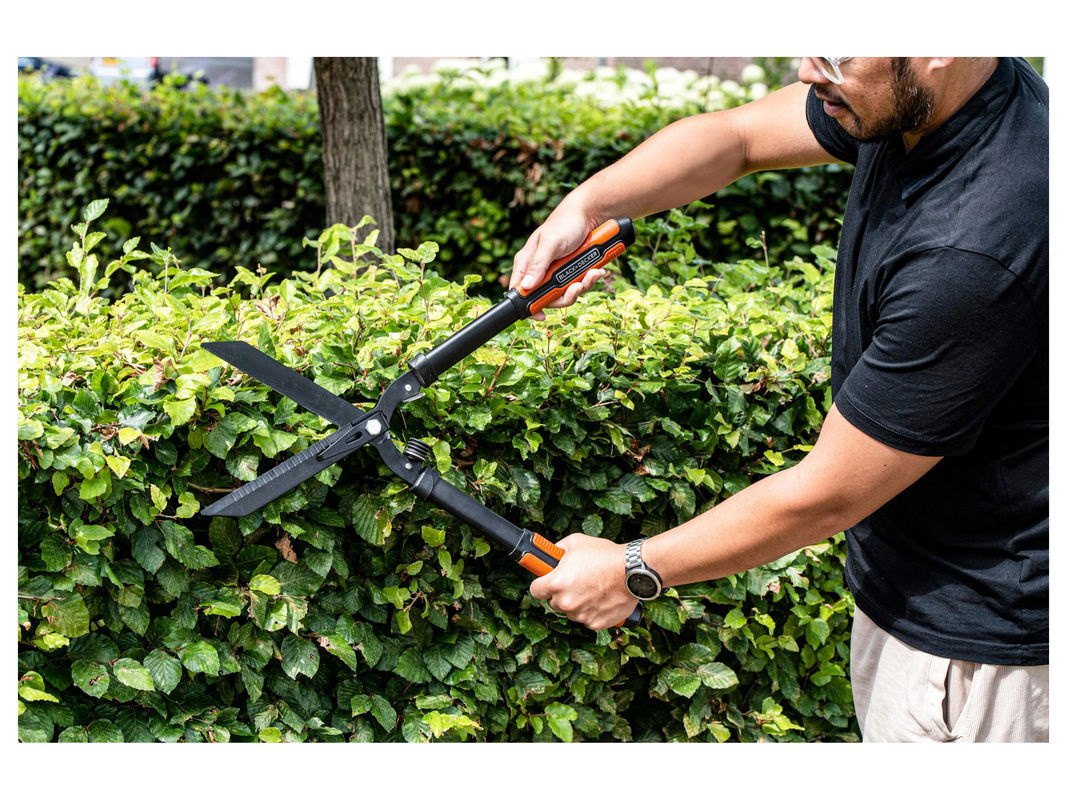BLACK & DECKER Heckenschere mit gezahnter Klinge aus Stahl und Kunststoff - Bild 2