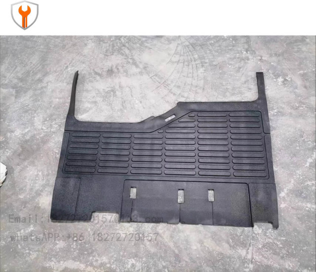 Bodenmatte für Linde Gabelstapler in Schwarz (Teilenummer 3514313023) - Bild 1