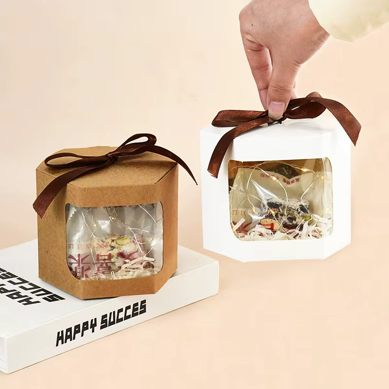 5er Set sechseckige Geschenkboxen aus braunem Kraftpapier mit transparentem Fenster und Schleifenband von ZQCXLD für Hochzeit und Geburtstag - Bild 2