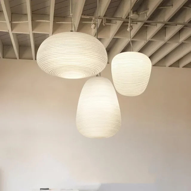 Dreiköpfige Hängelampe im japanischen Wabi-Sabi-Design von JIANKEXING in Weiß mit warmweißem Licht - Bild 1