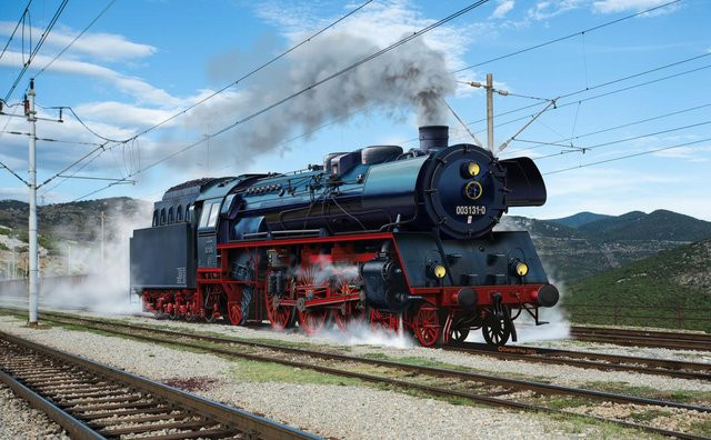 Revell Schnellzuglokomotive BR03, Bausatz, 1:87, ab 14 Jahren - Bild 2