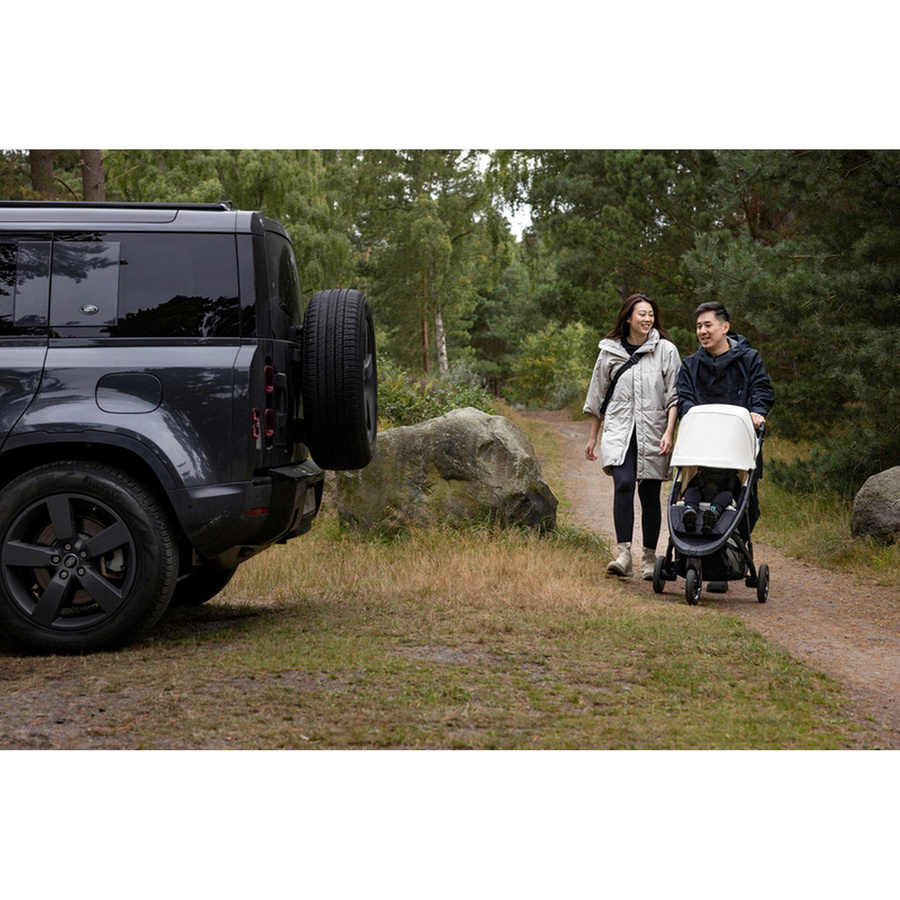 Thule Buggy Spring 2 Allround Buggy in Schwarz mit Schwenkrädern und einhändiger Faltfunktion - Bild 1
