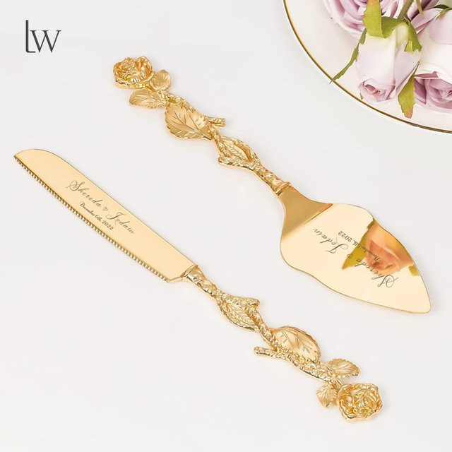 Personalisiertes QKX Servierbesteck-Set aus Metall in Gold, poliert, graviertes Kuchenmesser und Pizzaschneider als Geschenk - Bild 1