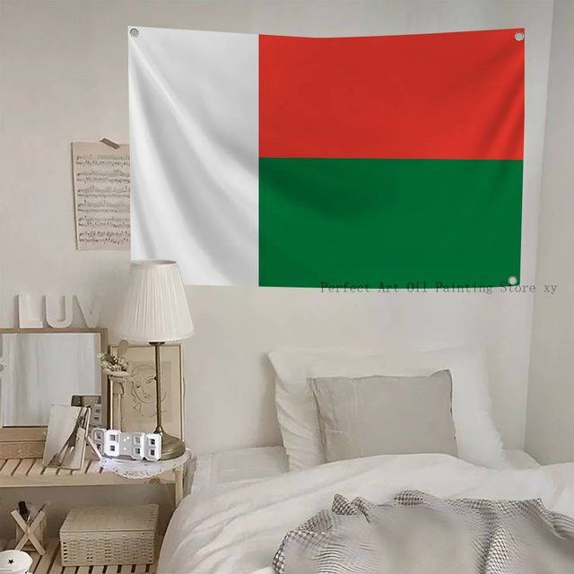 Madagaskar-Flagge aus Polyester in Weiß, Rot und Grün für die Outdoor-Dekoration - Bild 1