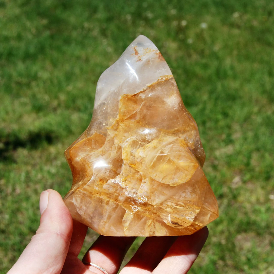 Goldene Heiler-Quarz-Flammenskulptur aus natürlichem Stein von CrystalHola als rustikale Dekoration für dein Zuhause - Bild 3