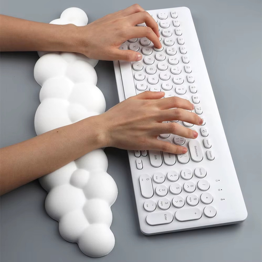 Ergonomisches qukam Mauspad mit Handgelenkauflage und Tastatur-Unterlage in Weiß - Bild 3