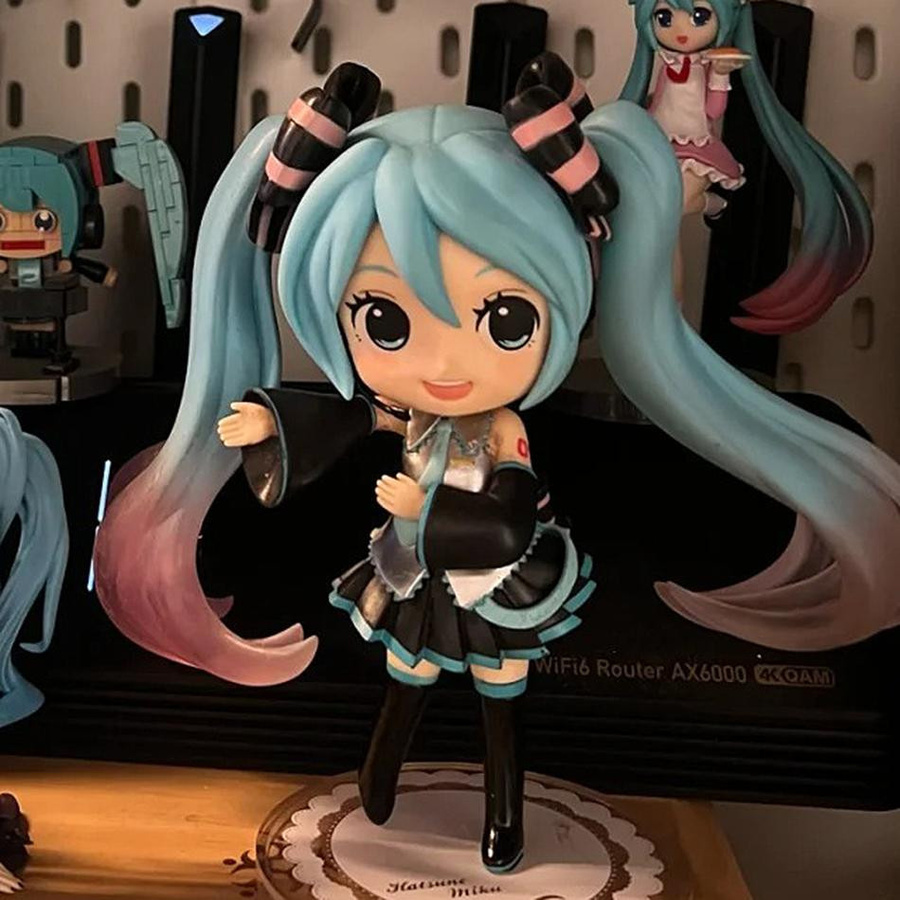 Fashnics Hatsune Miku Actionfigur Rosa Kirschblütenkleid PVC Puppe - Bild 1